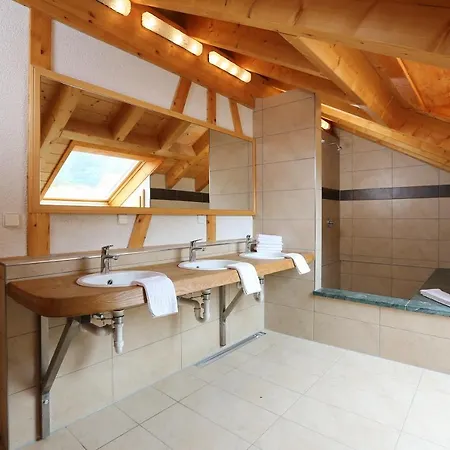 Hotel Erlebnisgastronomie Lochmuhle 3*