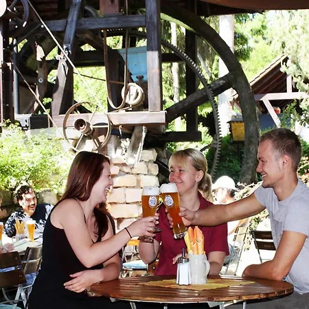 Erlebnisgastronomie Lochmuhle 3*