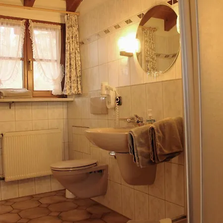 Erlebnisgastronomie Lochmuhle 3* Eigeltingen