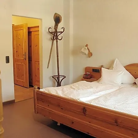 Erlebnisgastronomie Lochmuhle 3* Eigeltingen