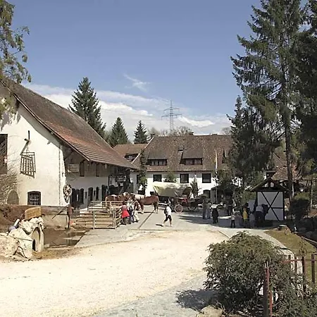 Hotel Erlebnisgastronomie Lochmuhle Eigeltingen