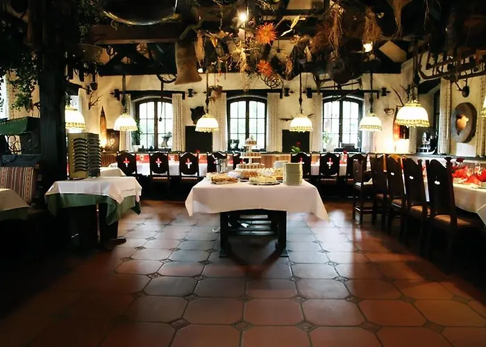 Erlebnisgastronomie Lochmuhle فندق